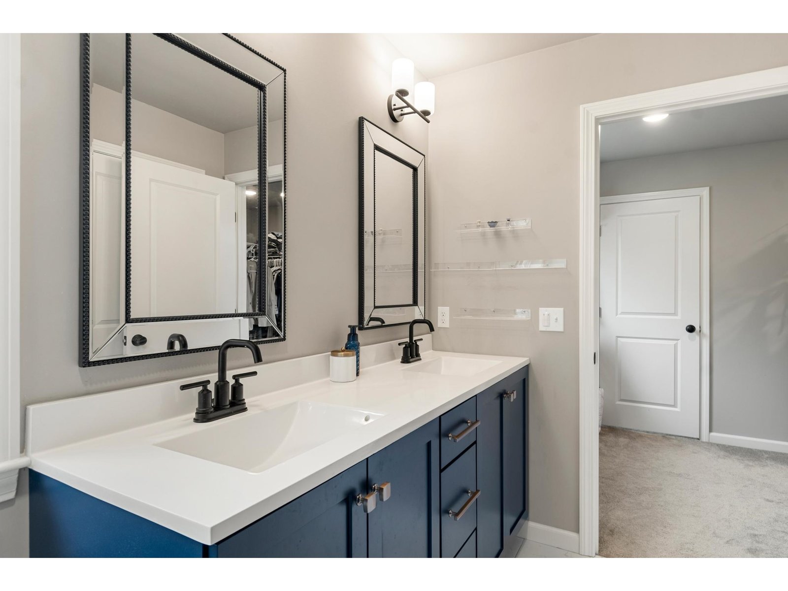 2nd Floor: Primary Ensuite Full Bathroom