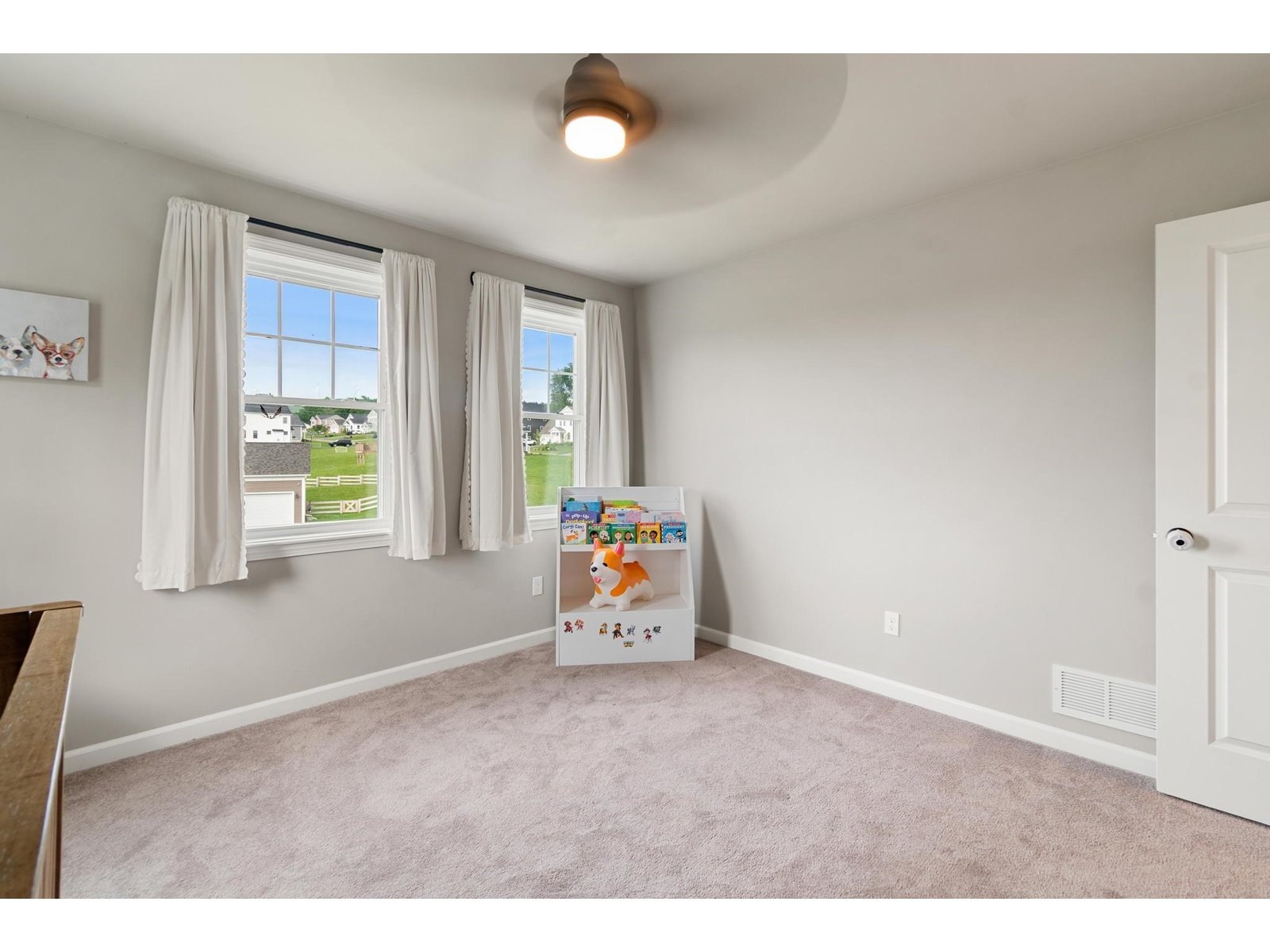 2nd Floor: Bedroom 2