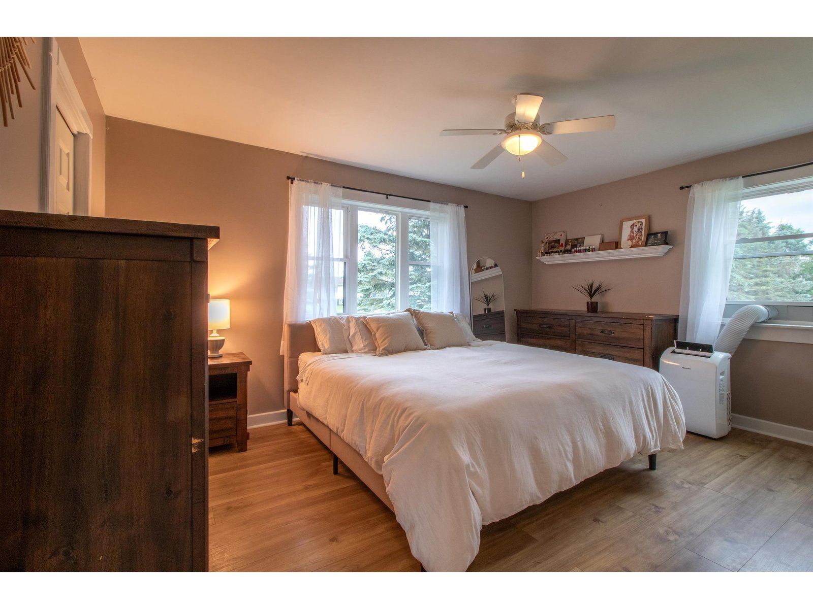 287 Lakeview Drive