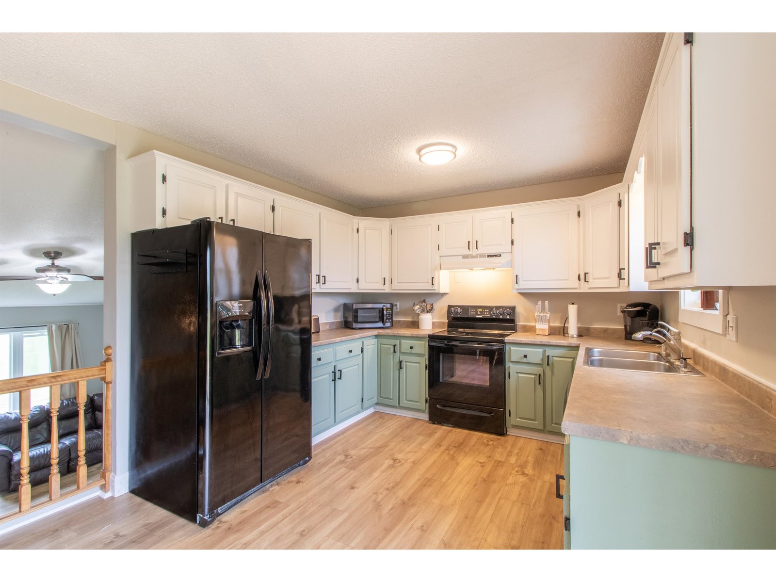 287 Lakeview Drive