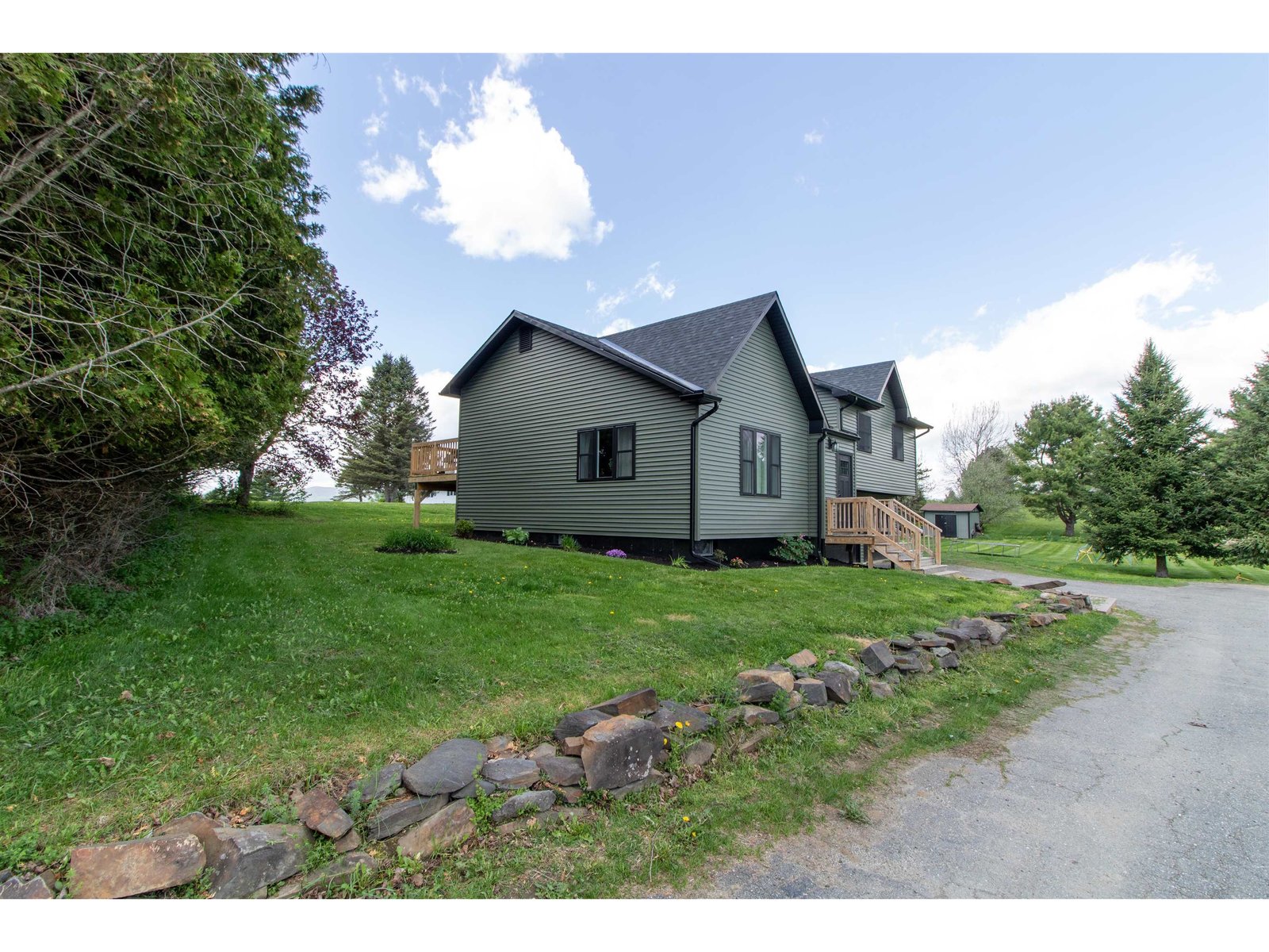 287 Lakeview Drive