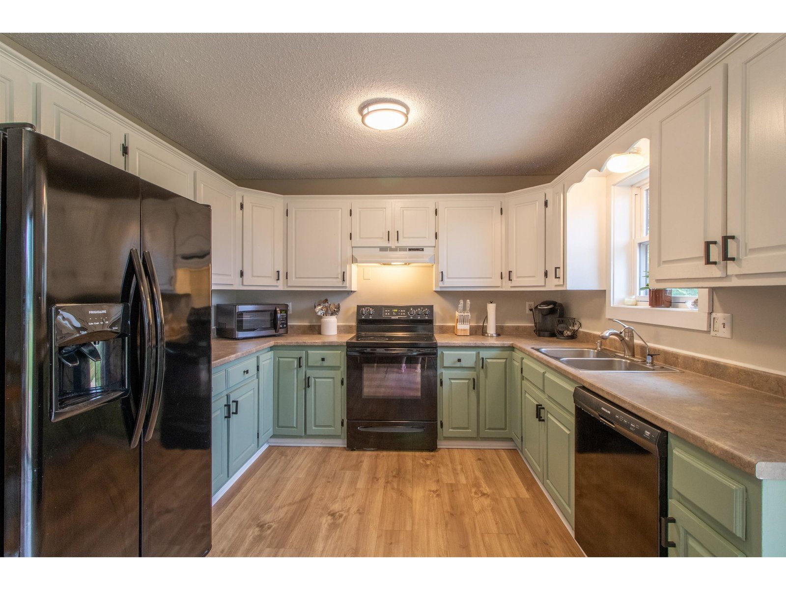 287 Lakeview Drive