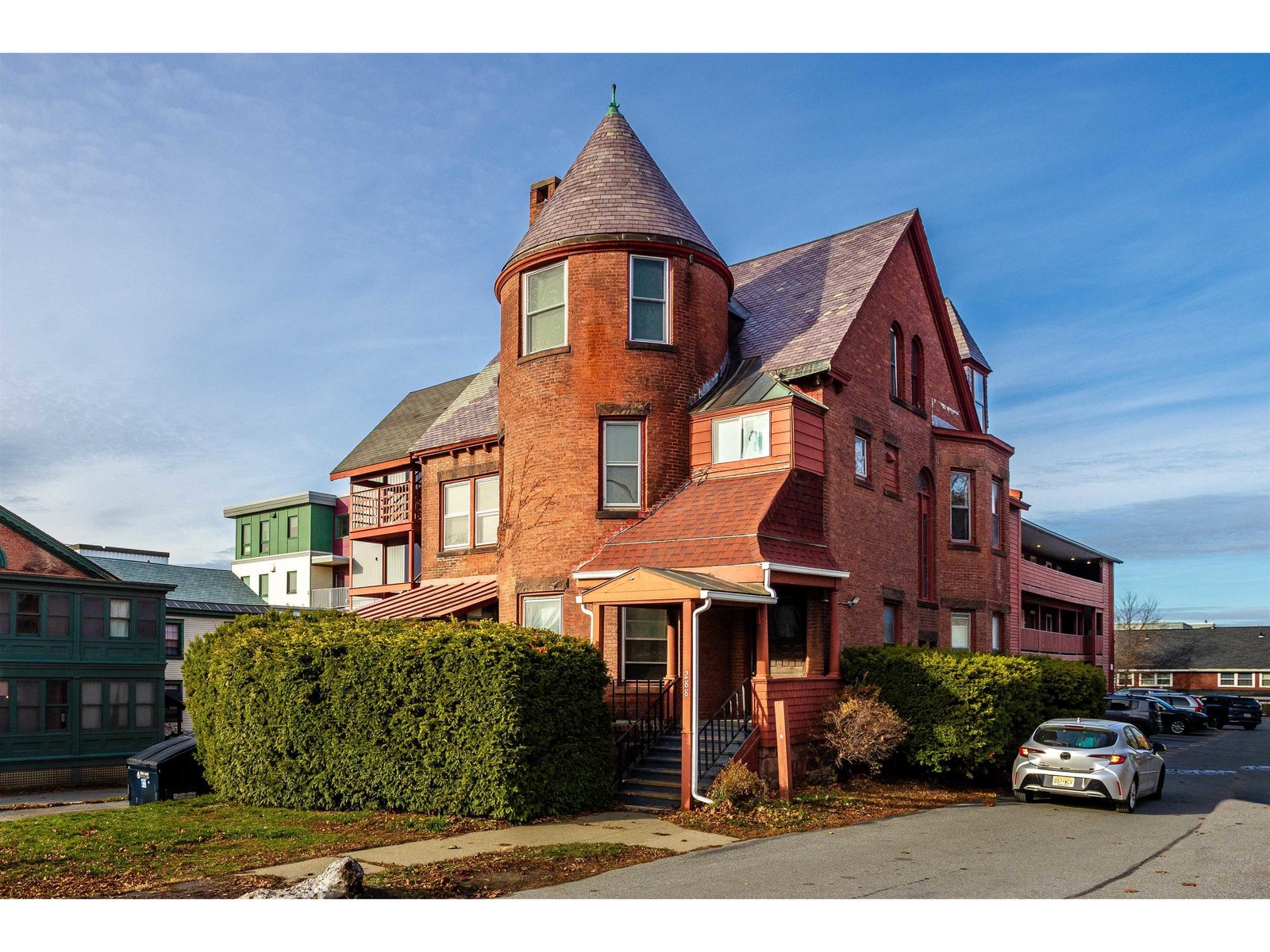 288 Main Street, Unit 5B