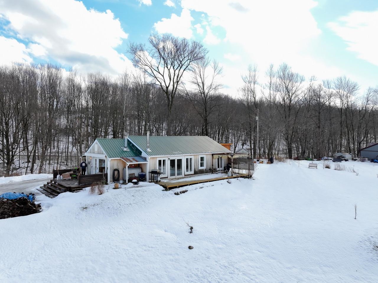 2882 Perley Road