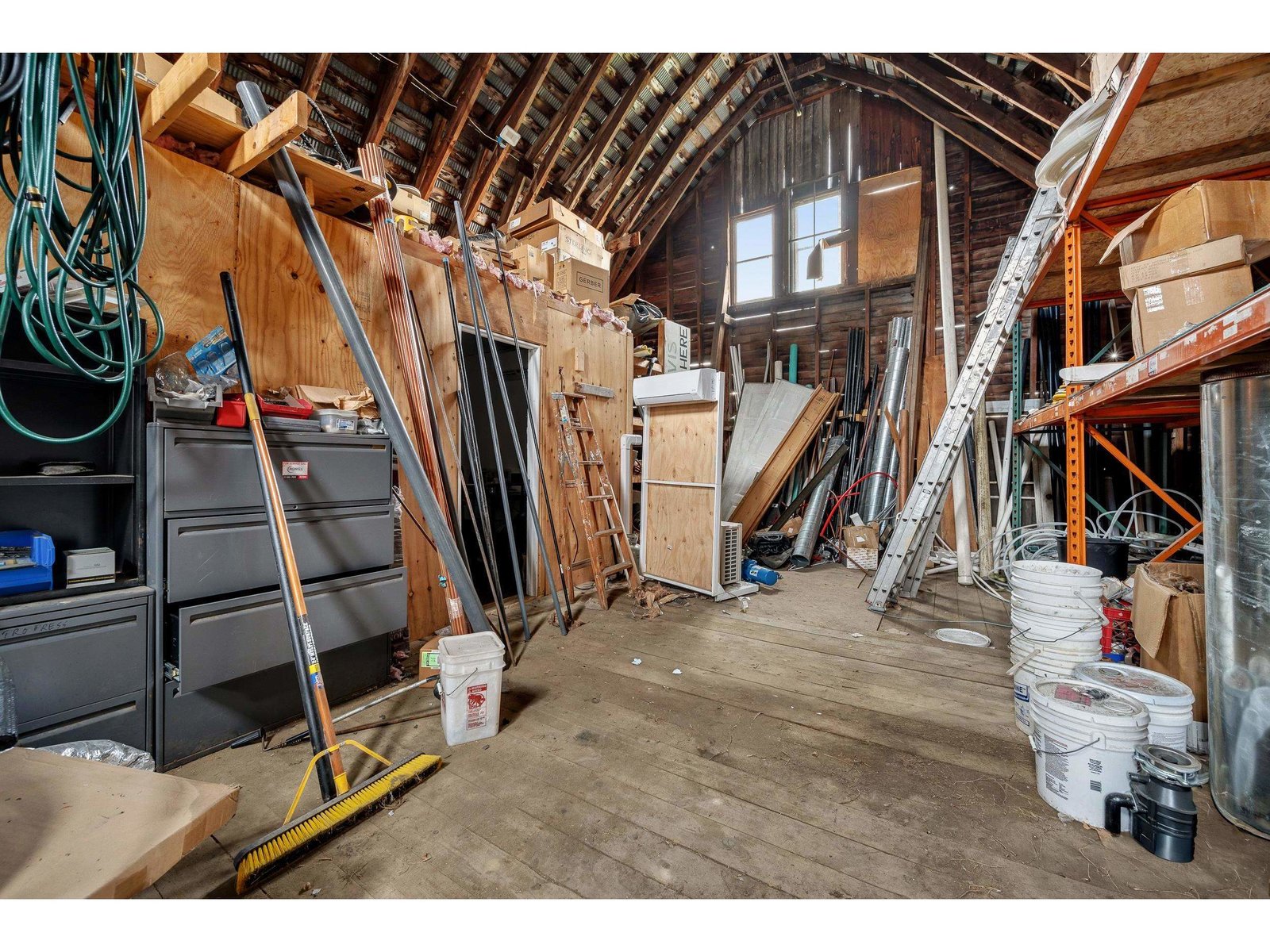 Interior of barn- 2 main beams replaced in last 2 years