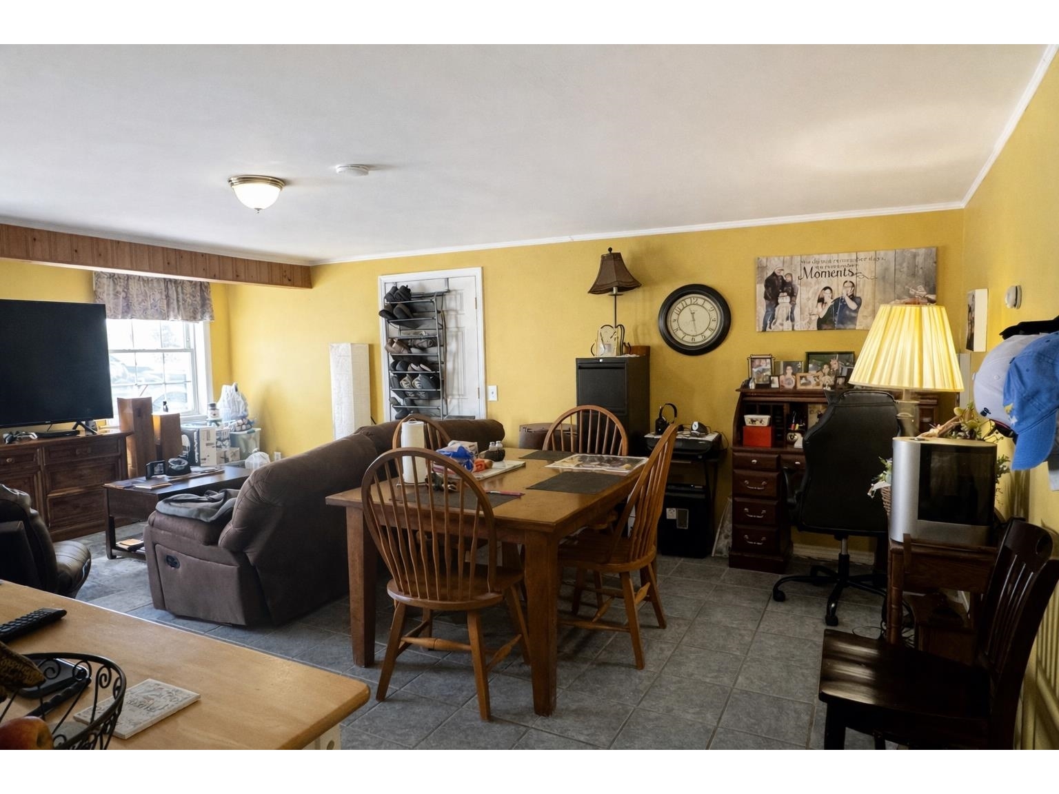 Suite 4 - Dining Area