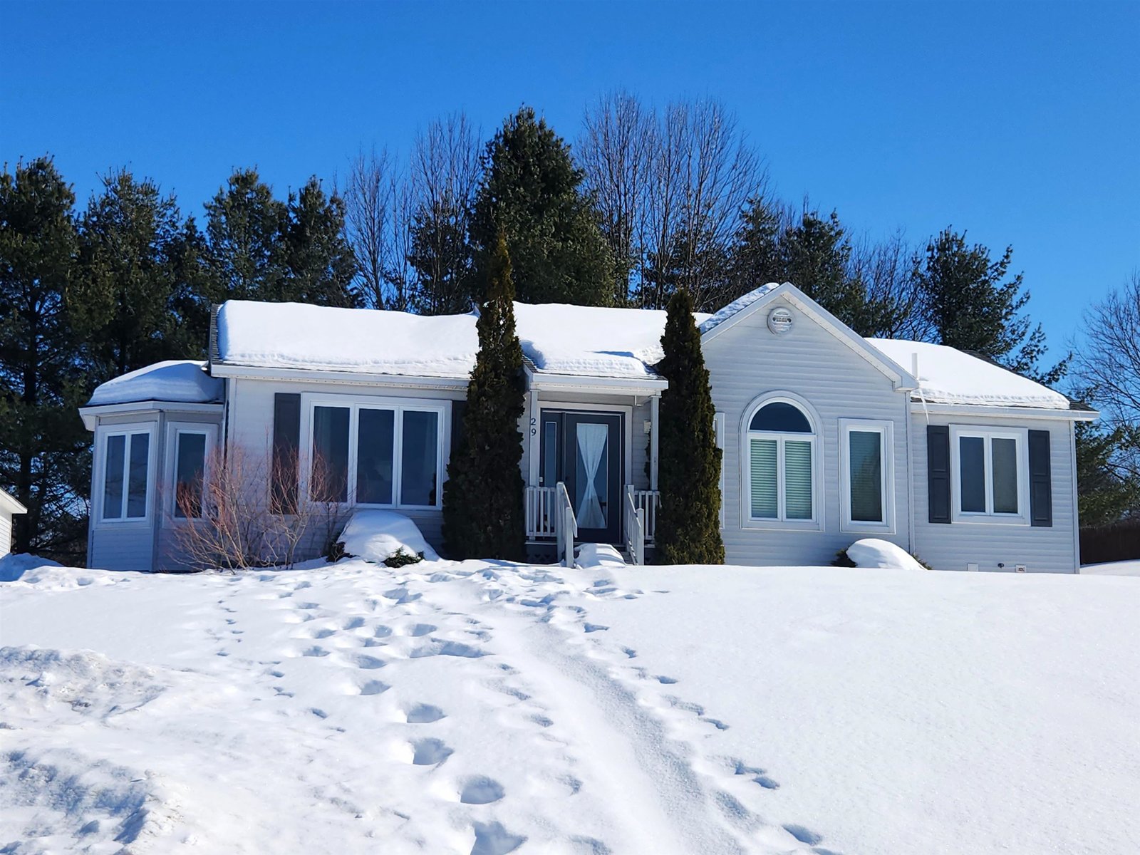 29 Conti Circle