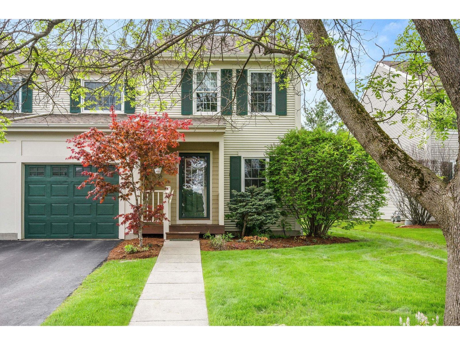 29 Fox Run Road, Essex