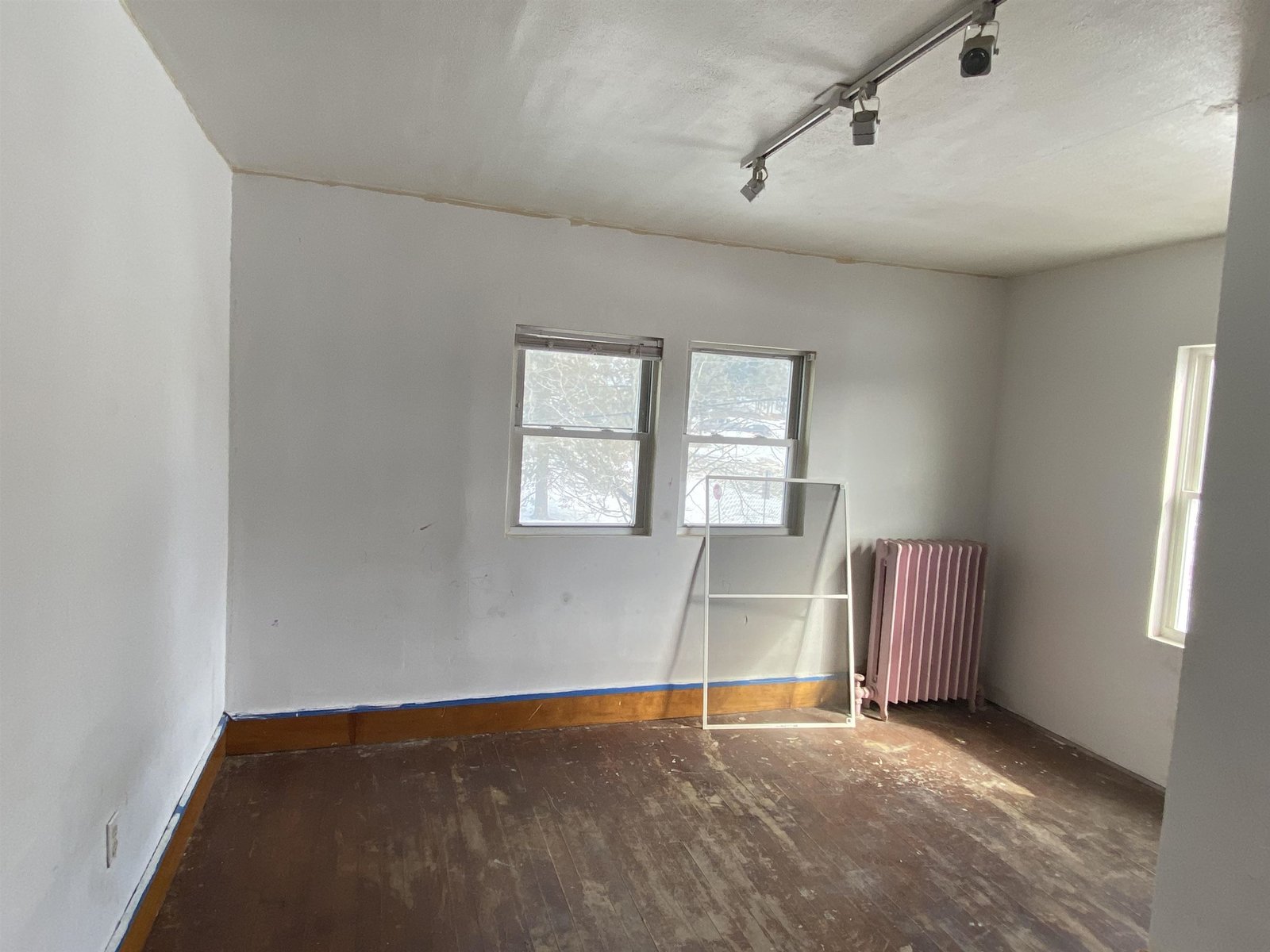 2nd floor bedroom