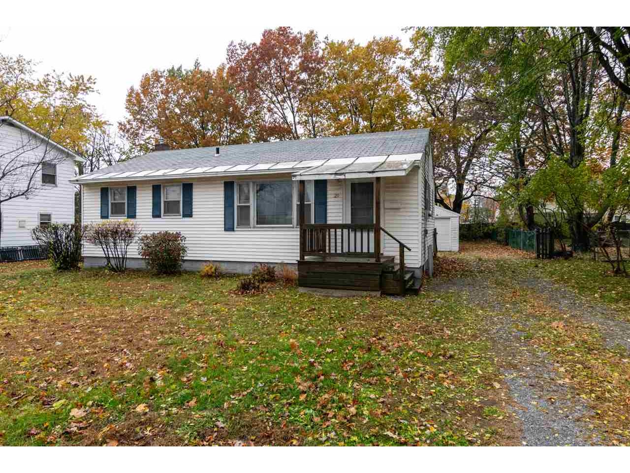 29 Hiawatha Avenue