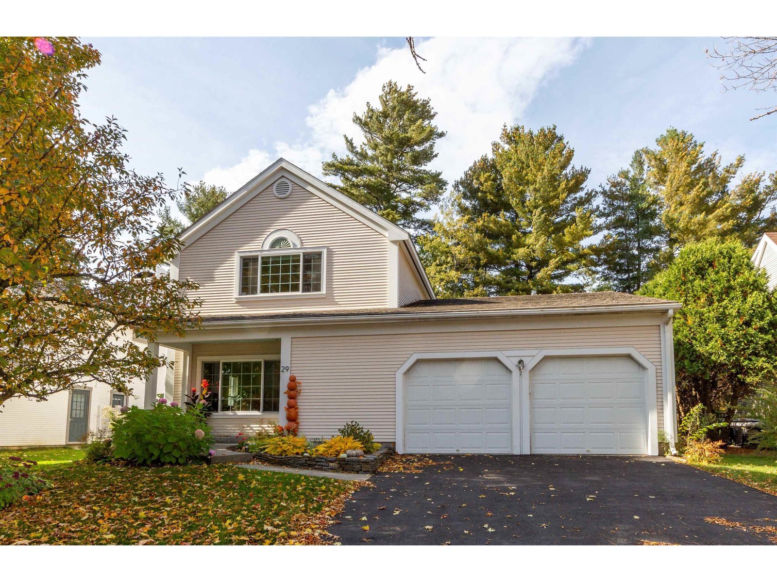 29 Iris Lane