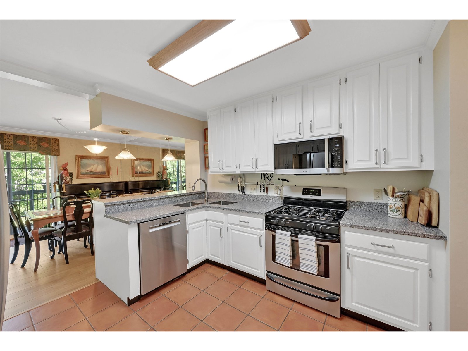 29 Lake Forest Drive