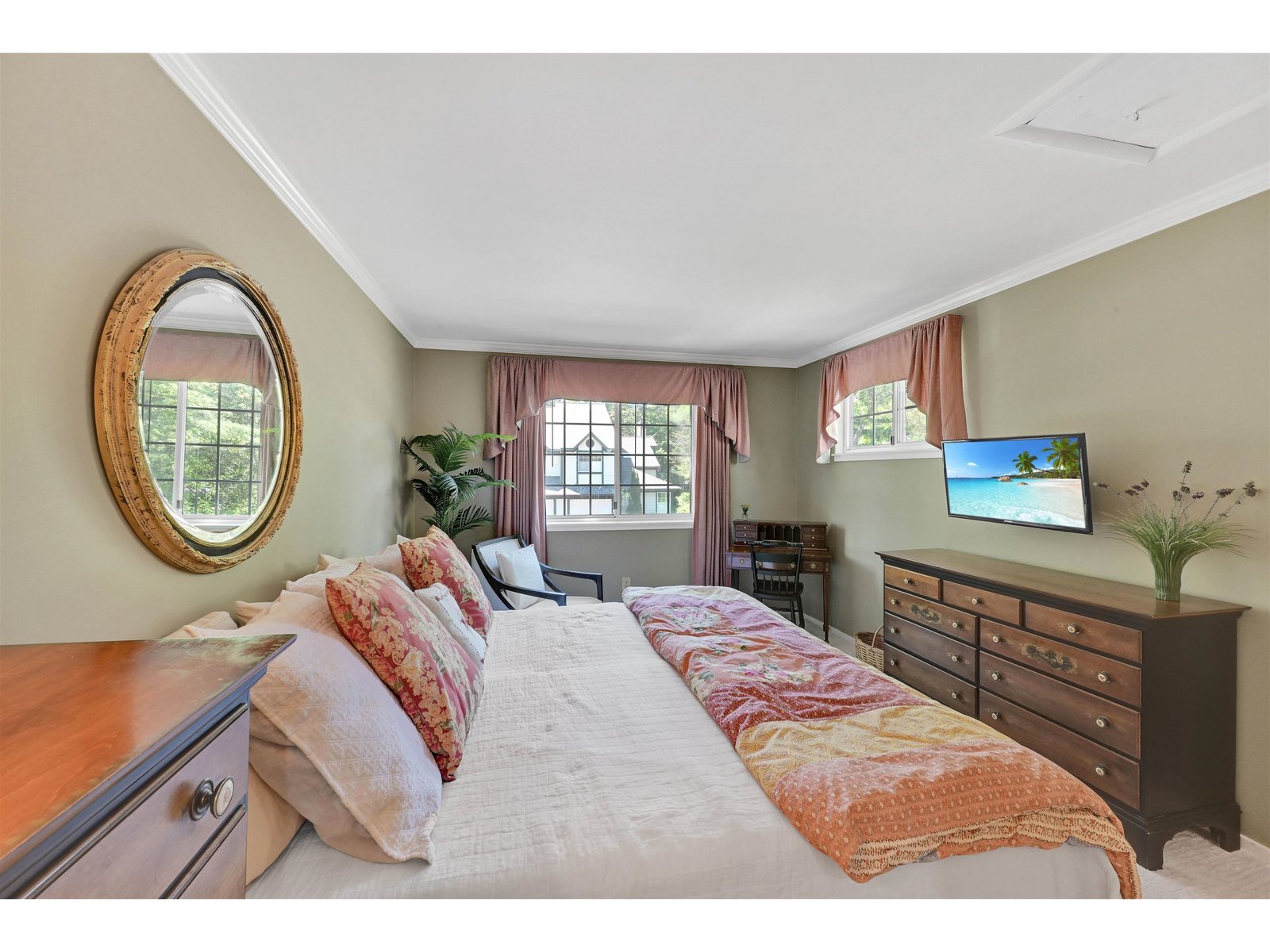 29 Lake Forest Drive