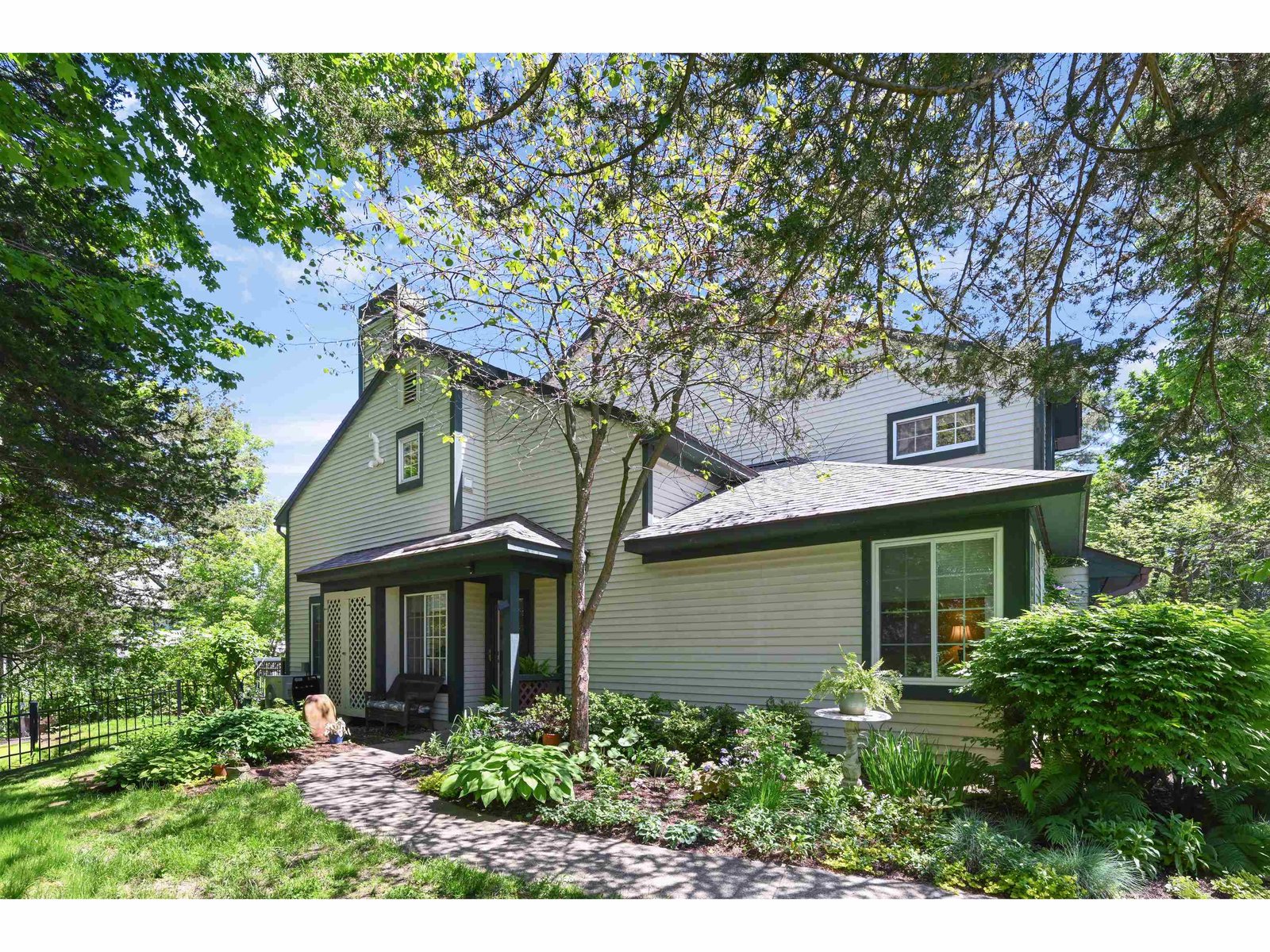 29 Lake Forest Drive