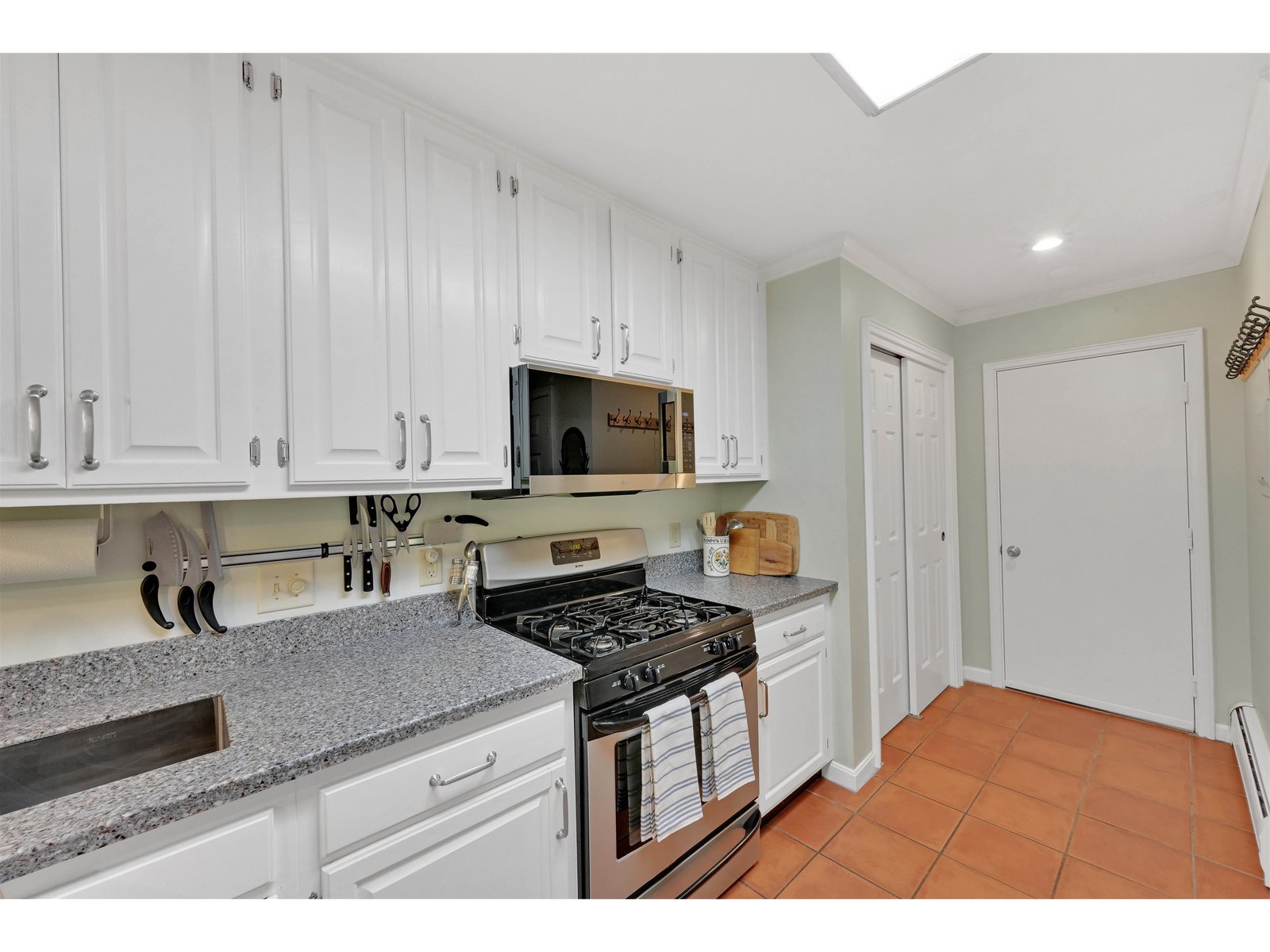 29 Lake Forest Drive
