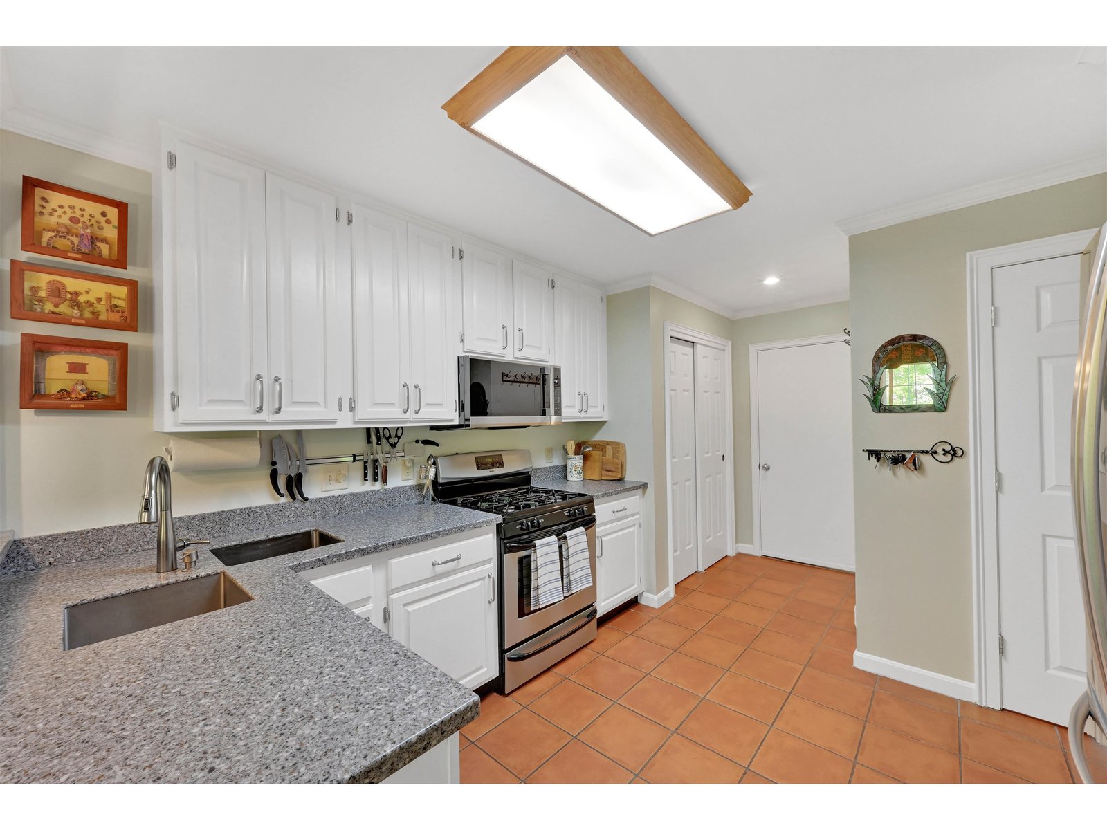 29 Lake Forest Drive