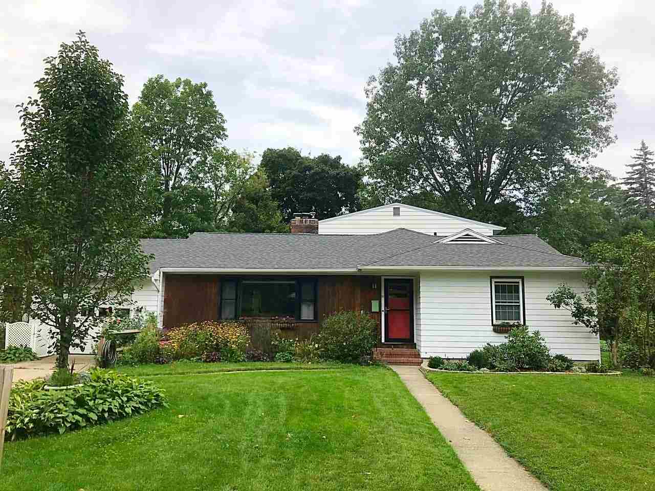 29 Pleasant Street