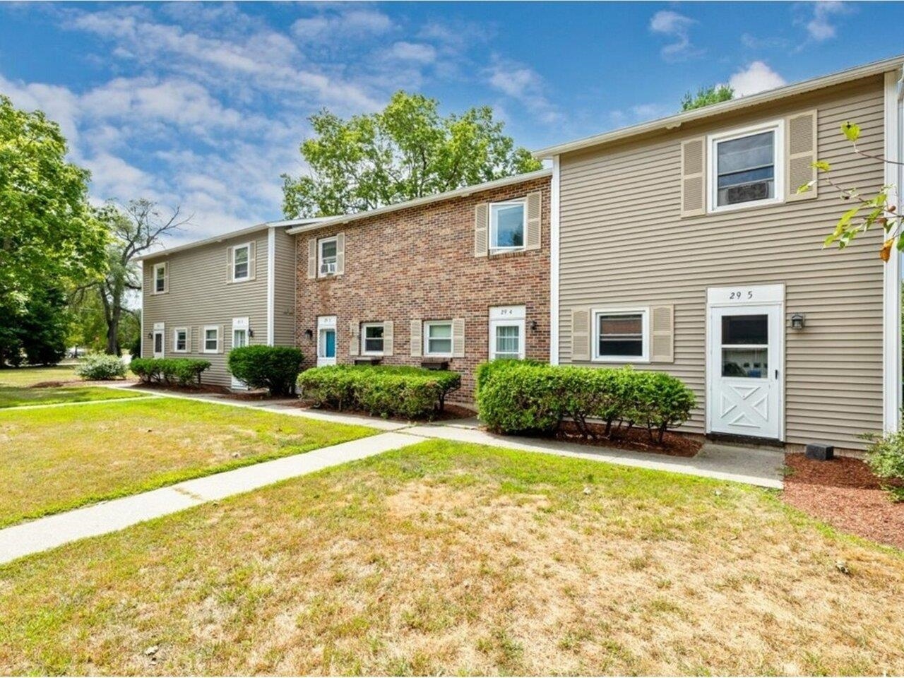 29 Red Pines Lane, Unit 5