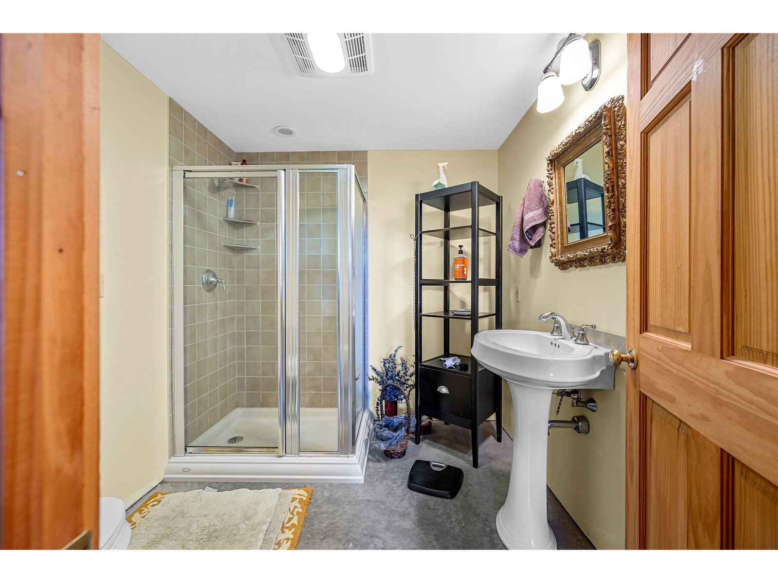 29 Schoolhouse Brook Lane