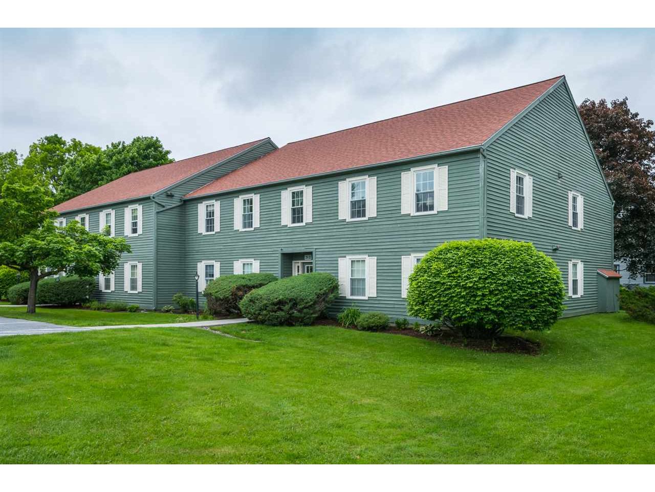 29 Twin Oaks Terrace