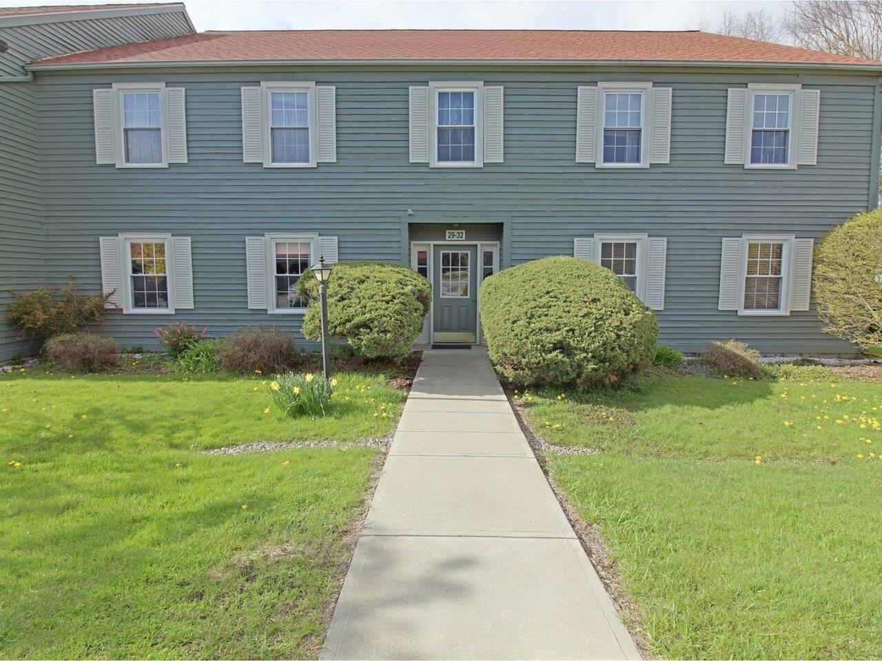 29 Twin Oaks Terrace