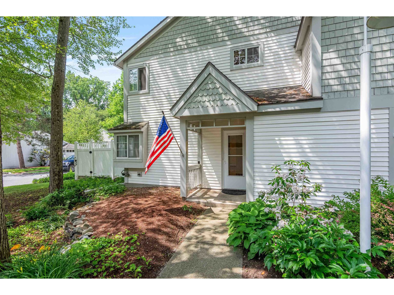 29 Winding Brook Drive