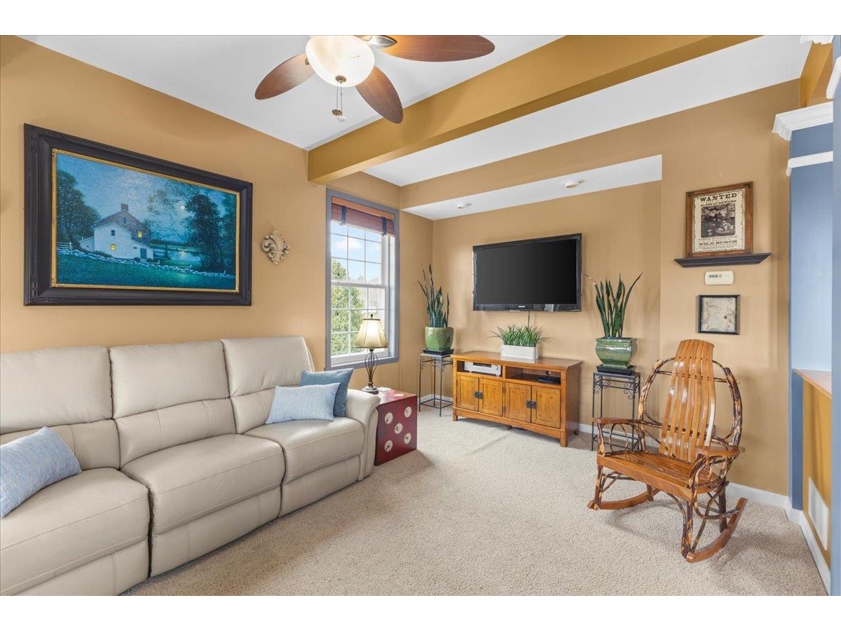 290 Barrett Lane