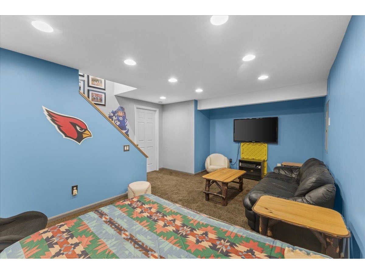 290 Barrett Lane