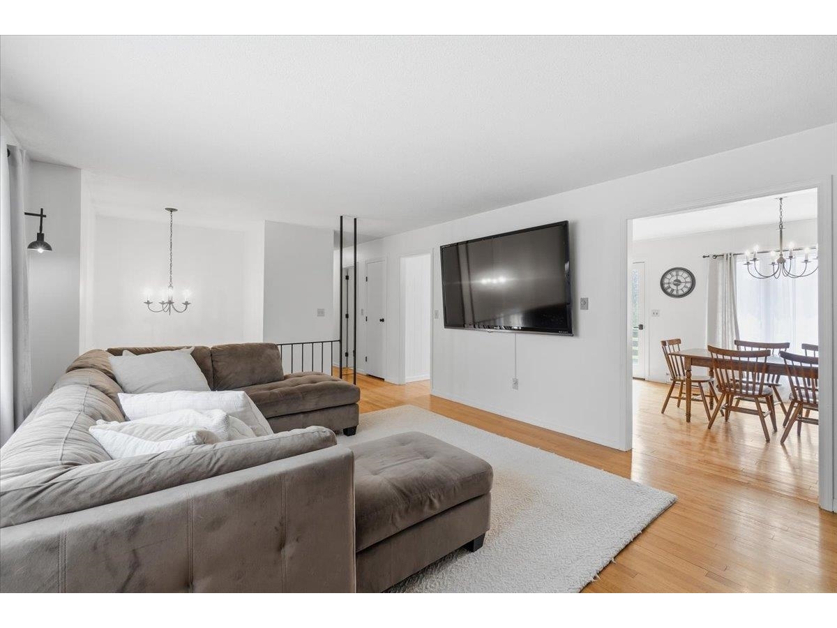 290 Collamer Circle