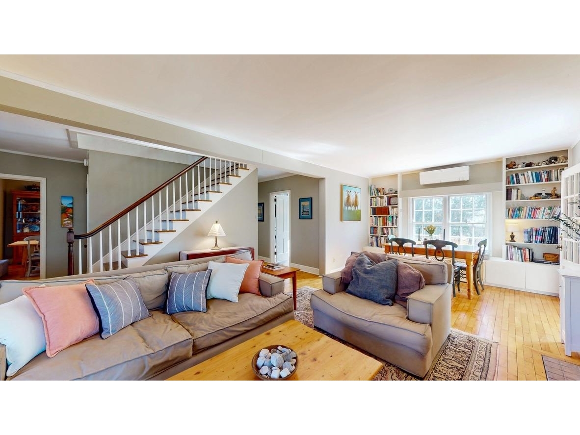 292 Chipman Park