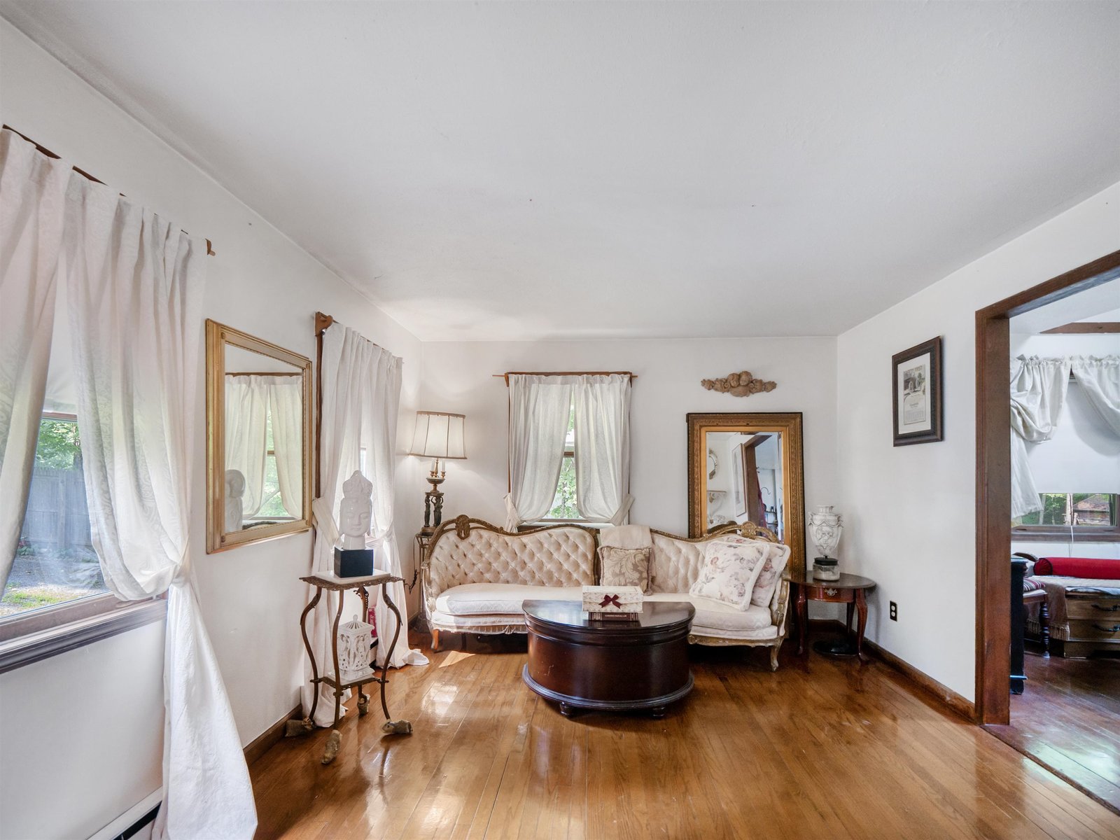 292 Ledgemere Point