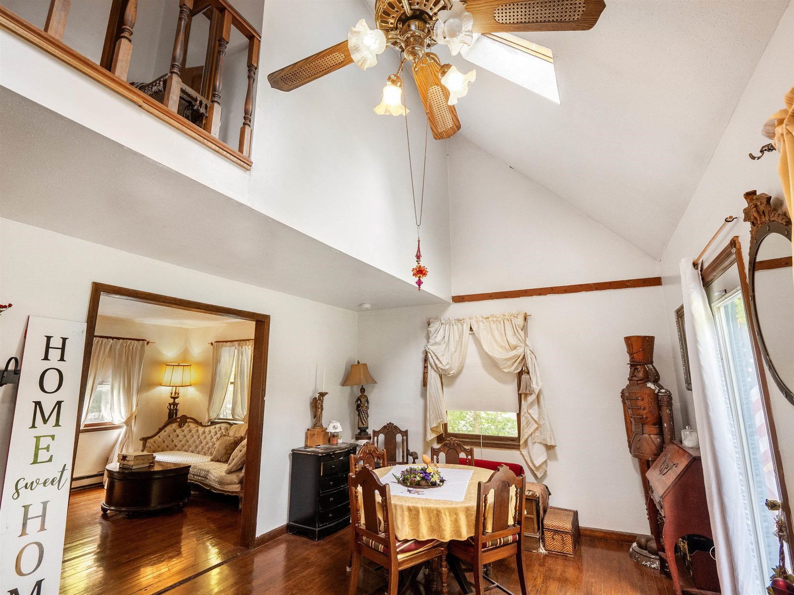 292 Ledgemere Point
