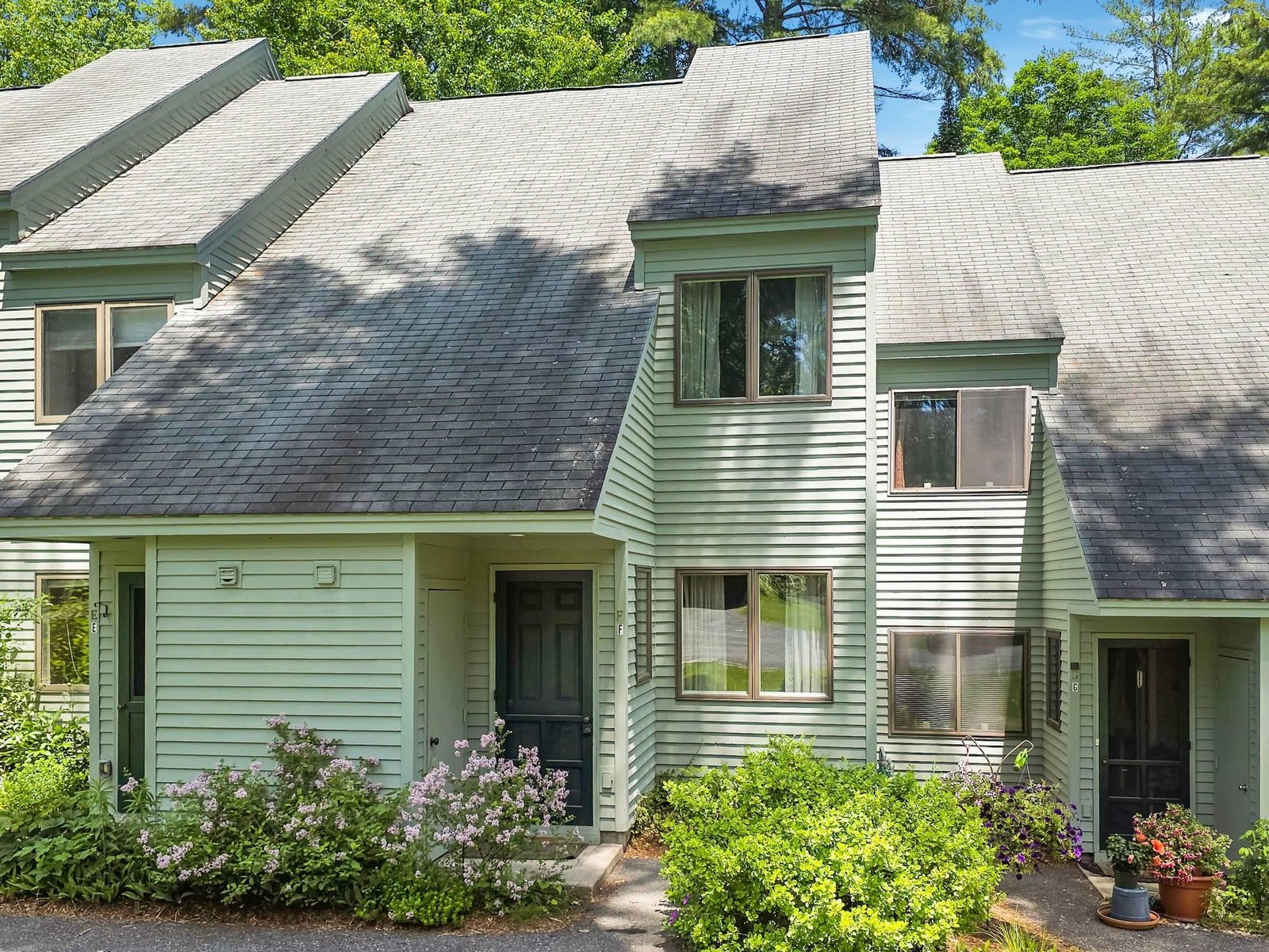 292 Woodhaven Drive, Hartford