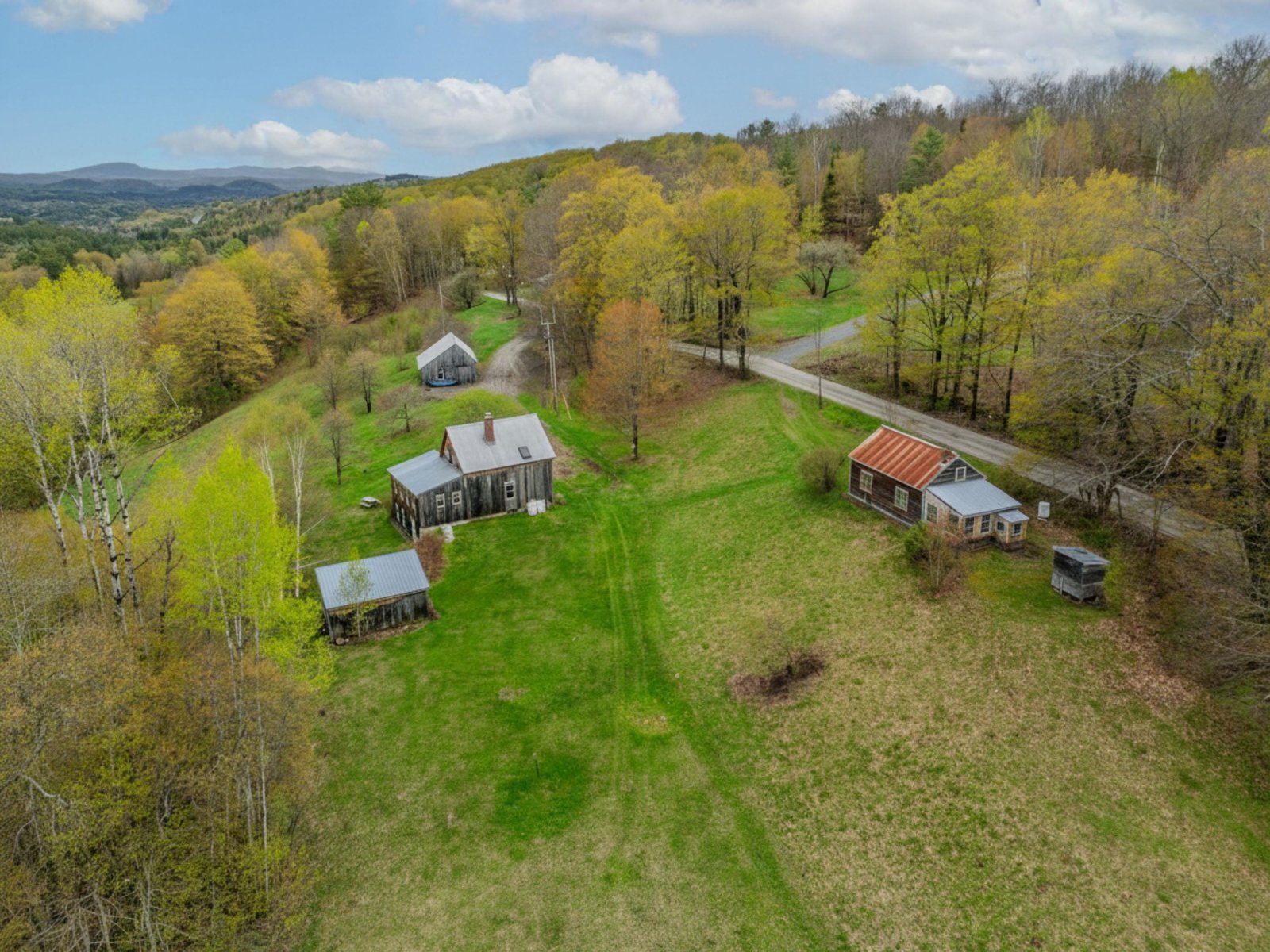 2923 Diamond Hill Road