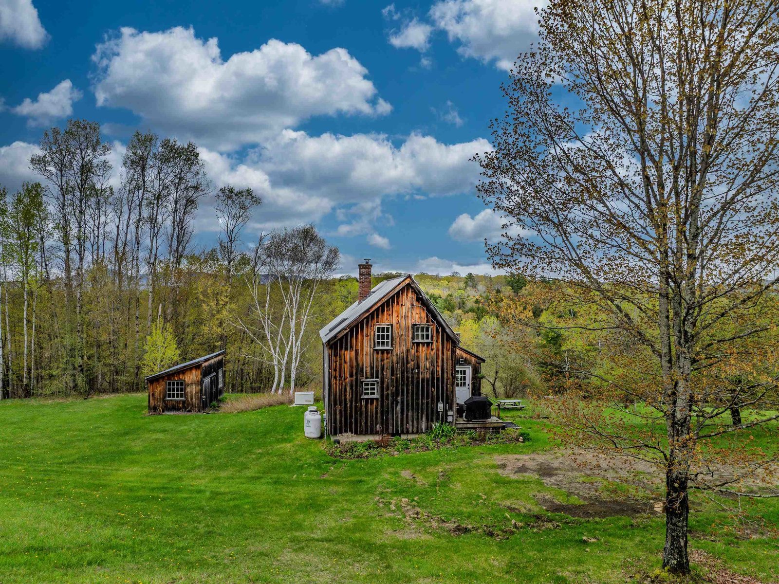 2923 Diamond Hill Road