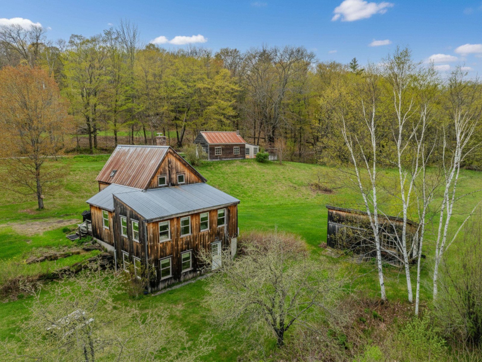 2923 Diamond Hill Road