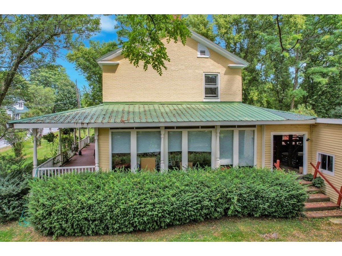 2935 Greenbush Road