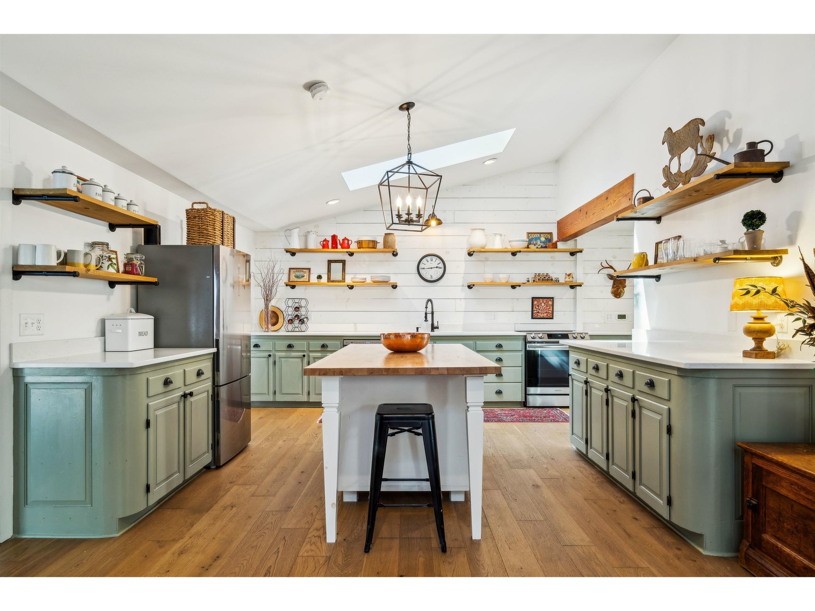 294 Barberry Hill Road, Woodstock