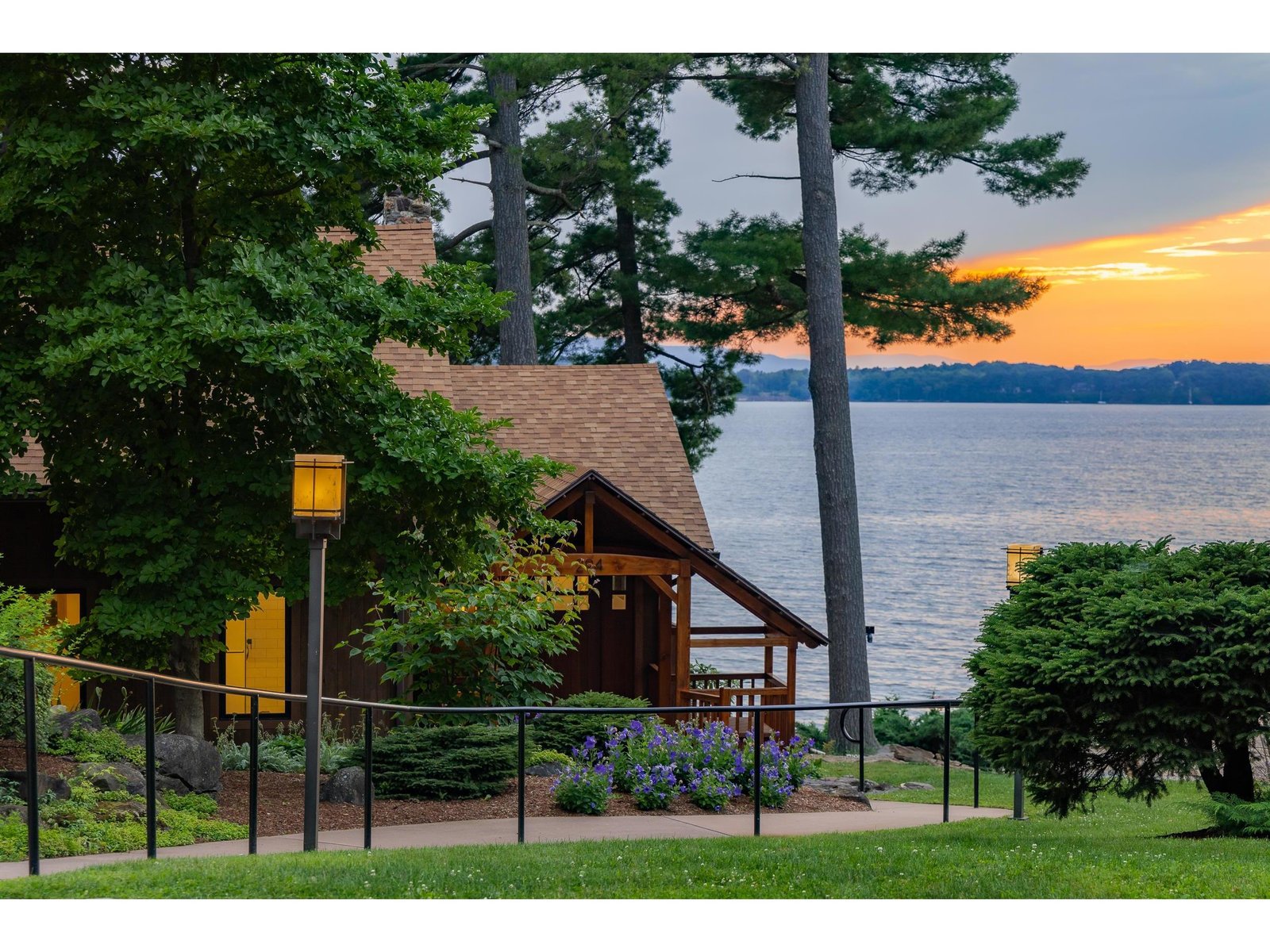 294 Pine Haven Shores Lane