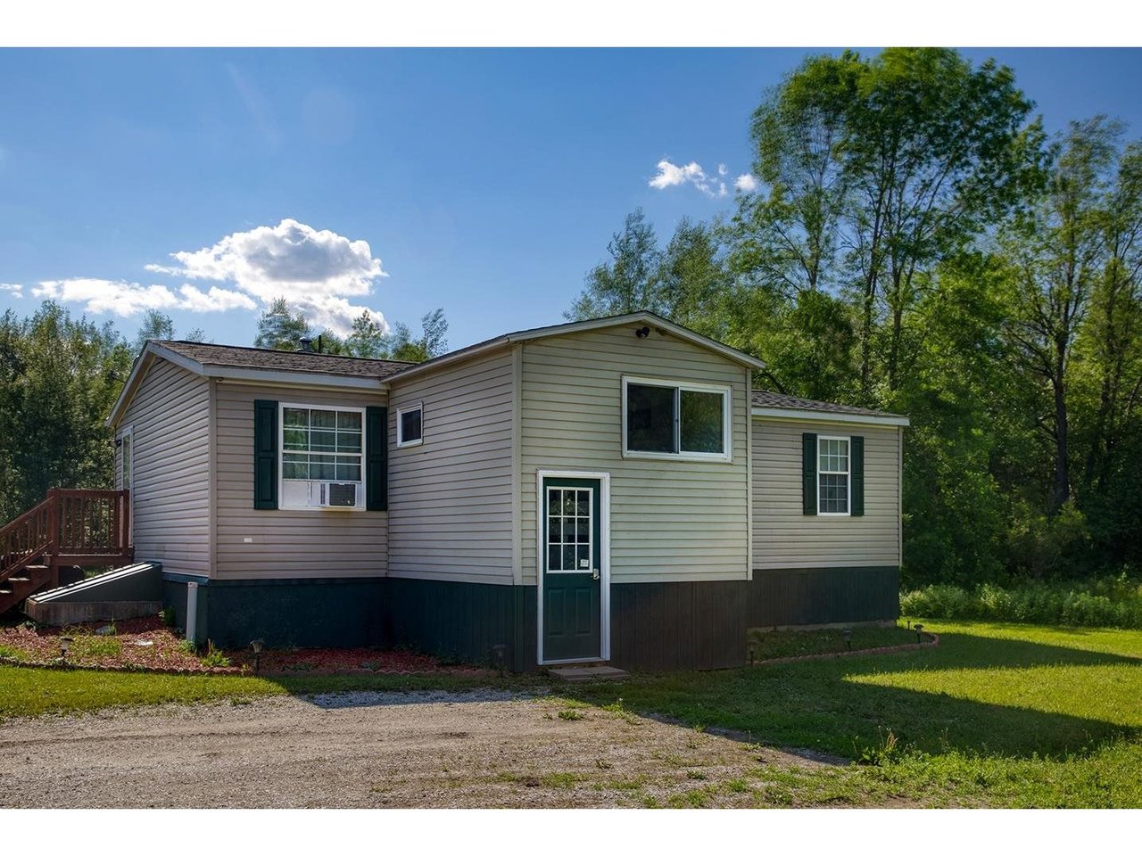 2948 Greenwoods Road