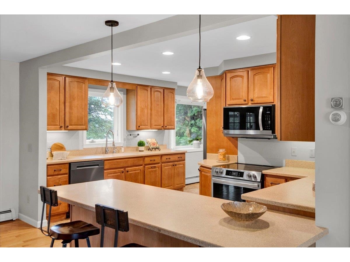 Ample Counterspace with Bar Seating