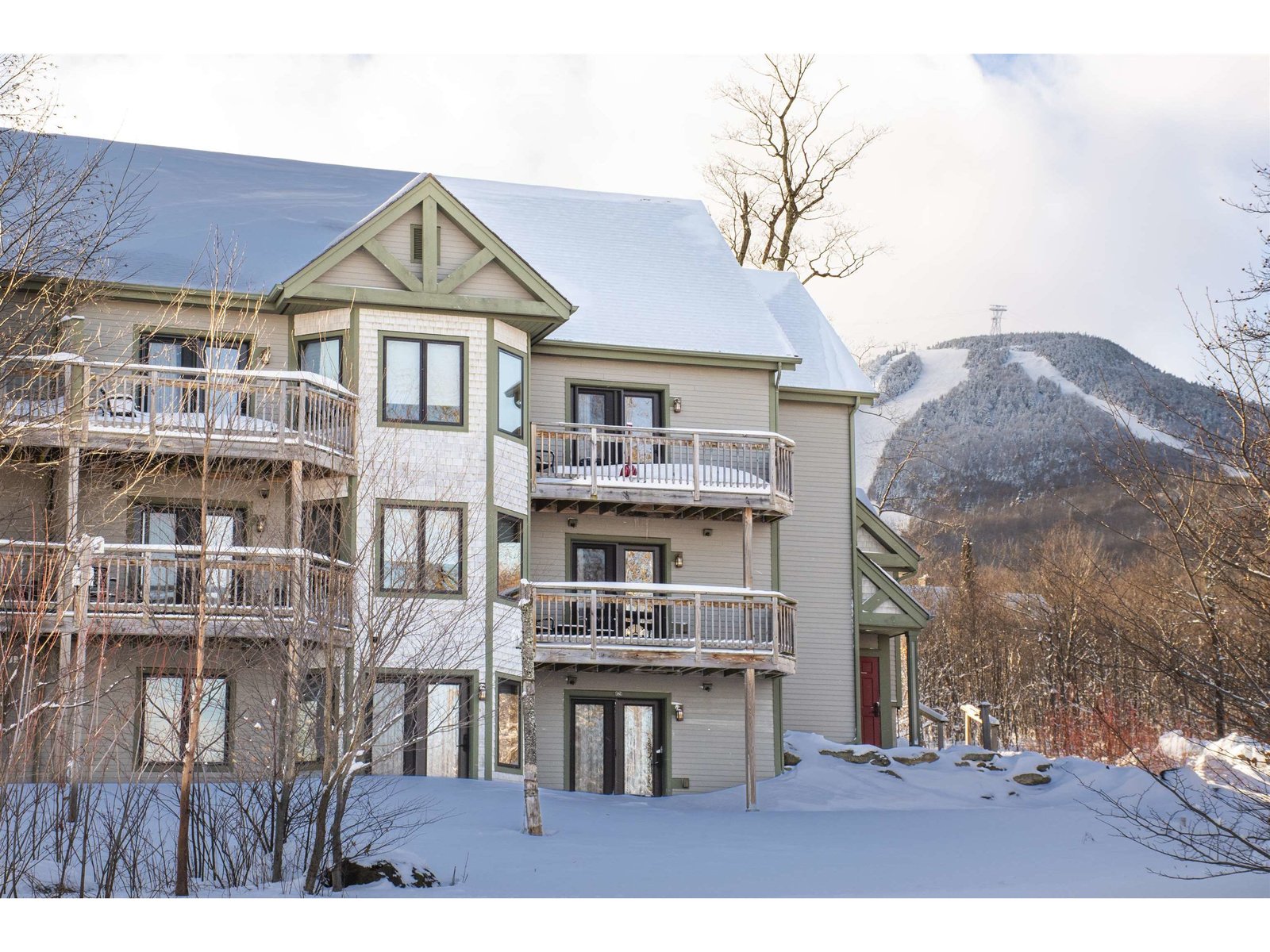 296 Bridge Road, Unit 4765