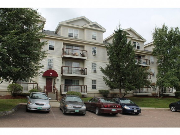 296 HIldred Drive, Unit 296