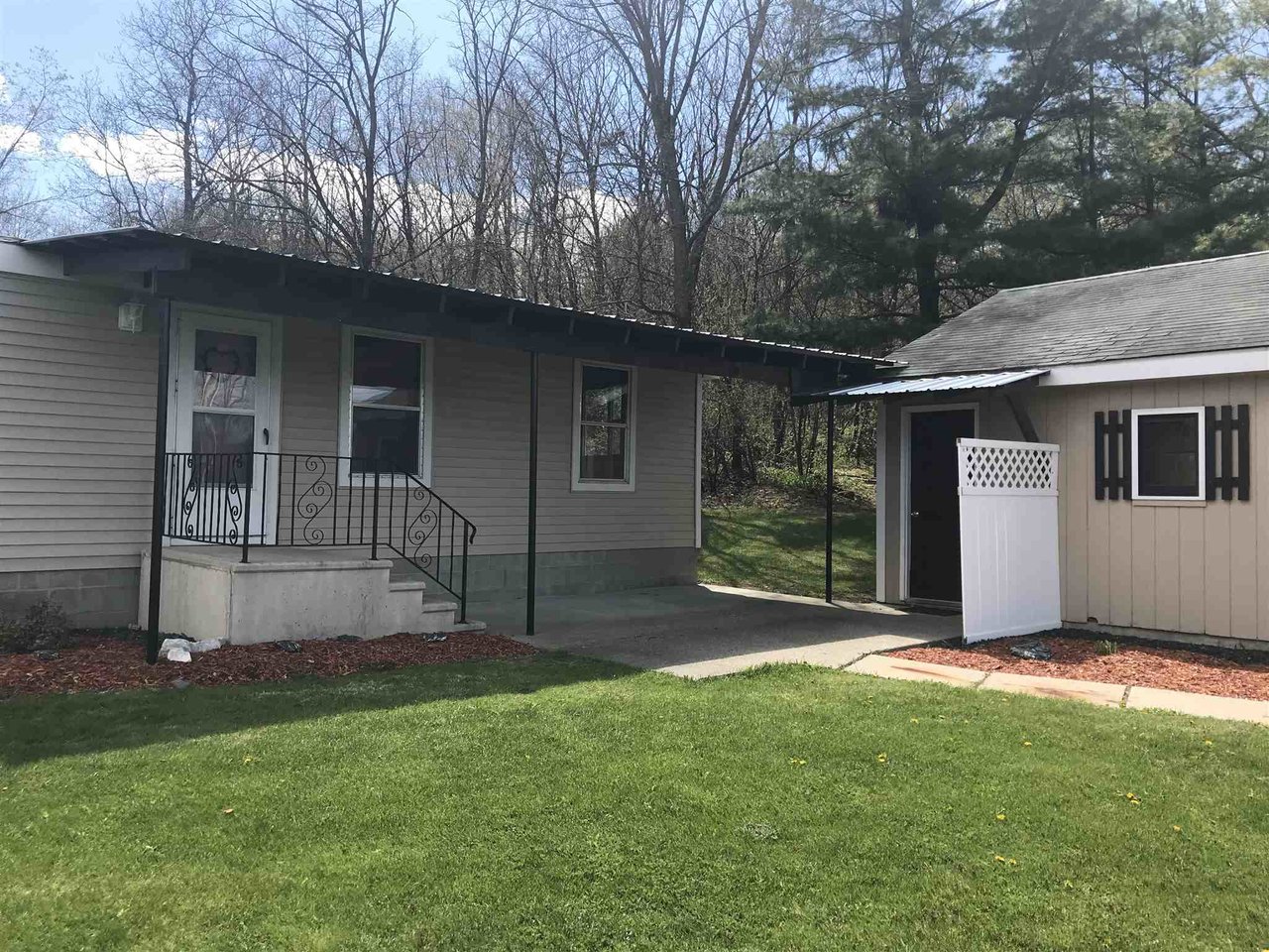 297 Lapham Bay Road
