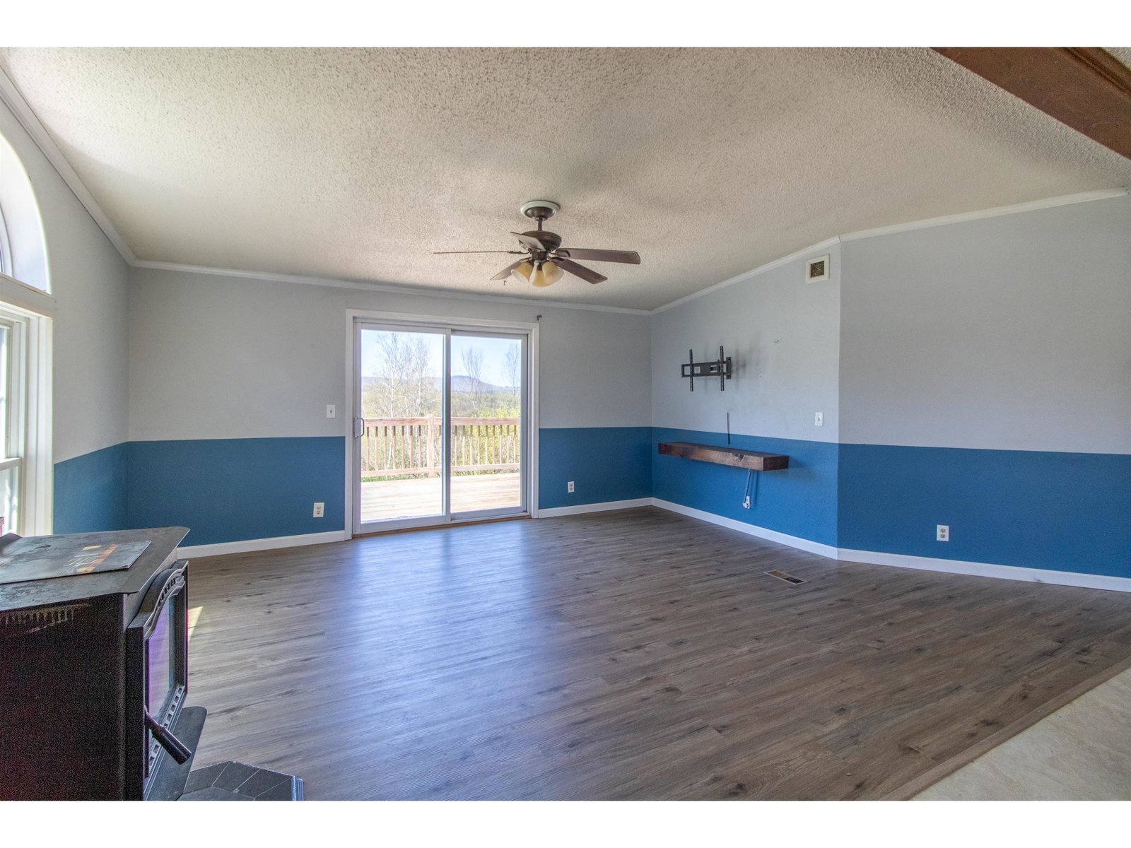 298 Memphremagog Views