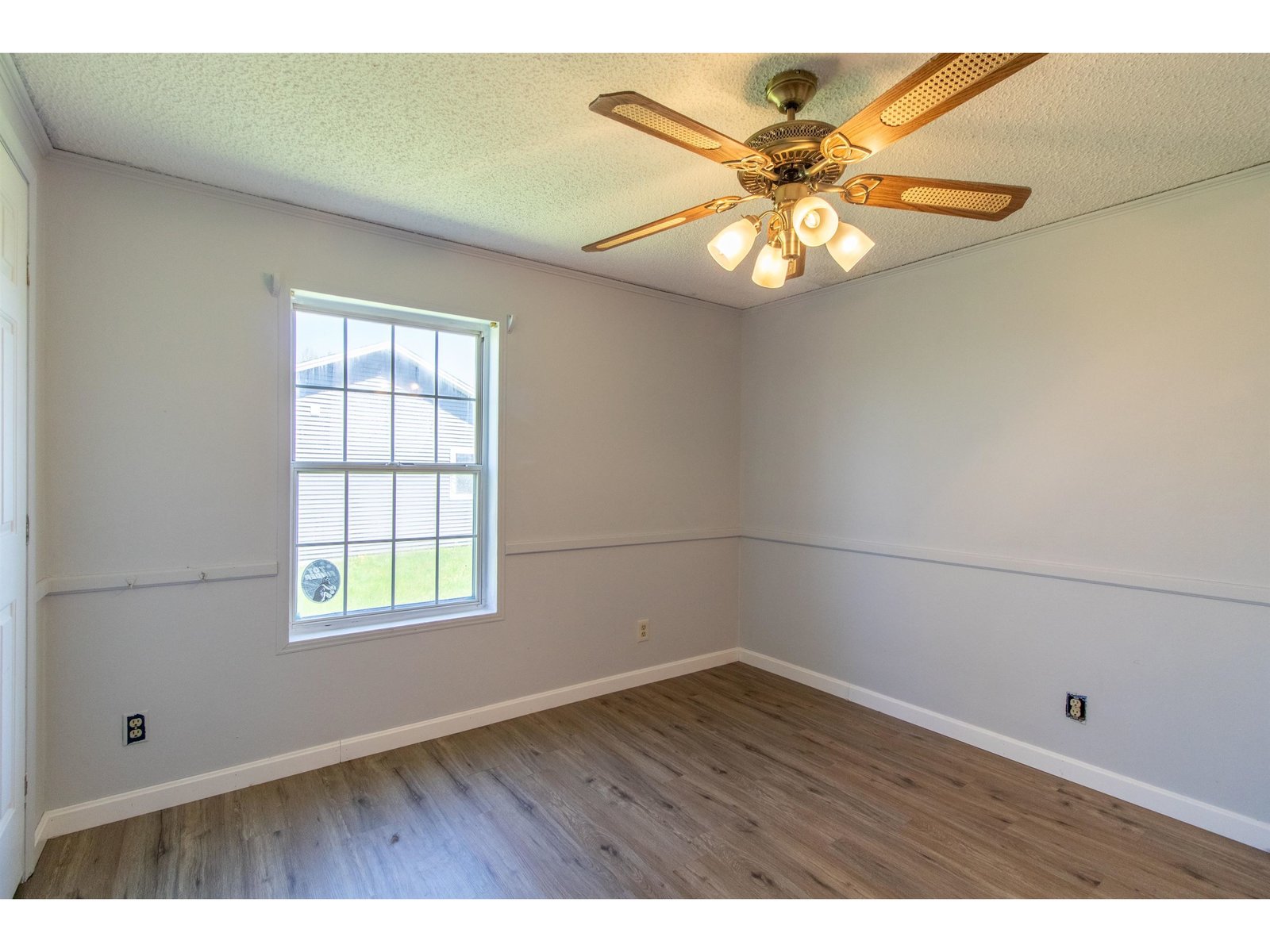298 Memphremagog Views