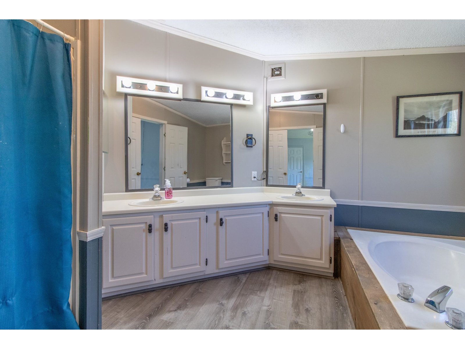 298 Memphremagog Views
