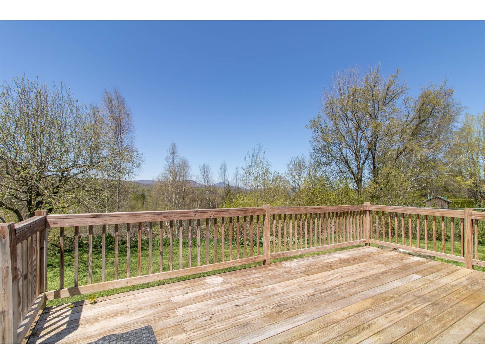 298 Memphremagog Views