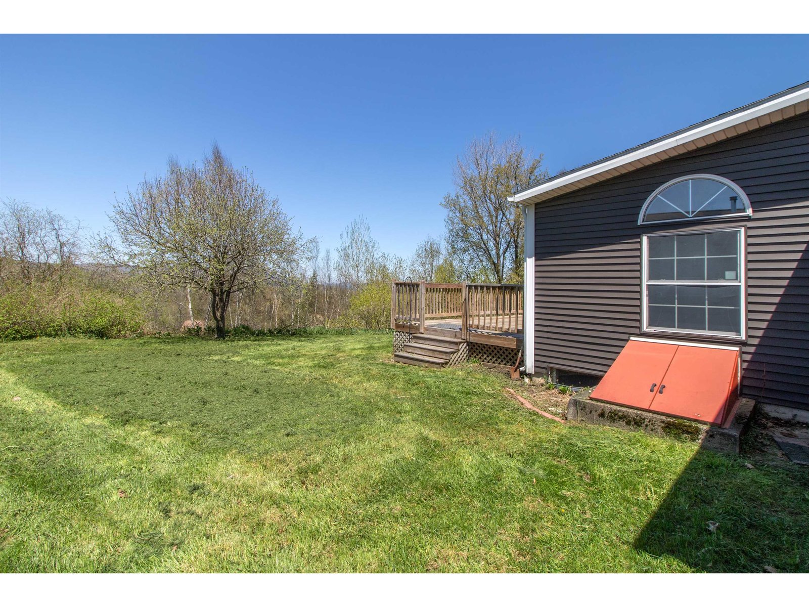 298 Memphremagog Views