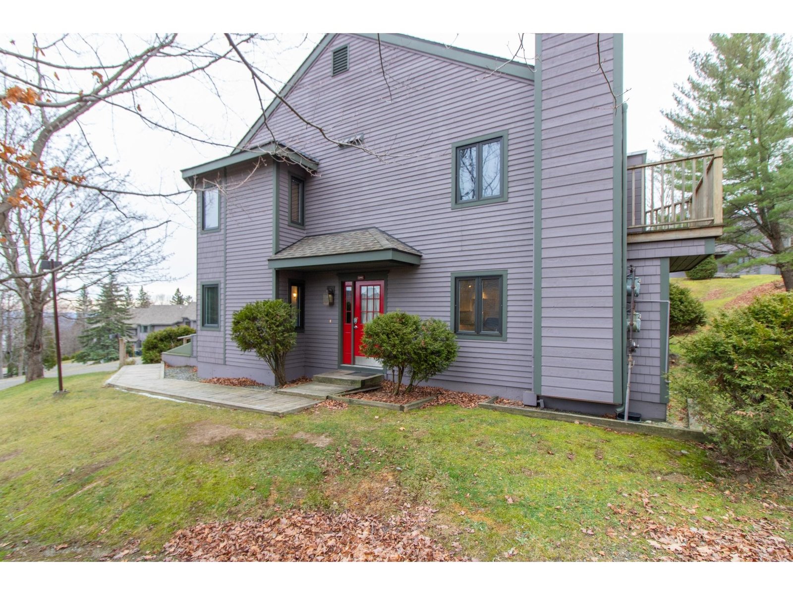 298 Slopeside Road, Unit S2005